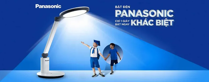 Đèn bàn học Panasonic chống cận thị