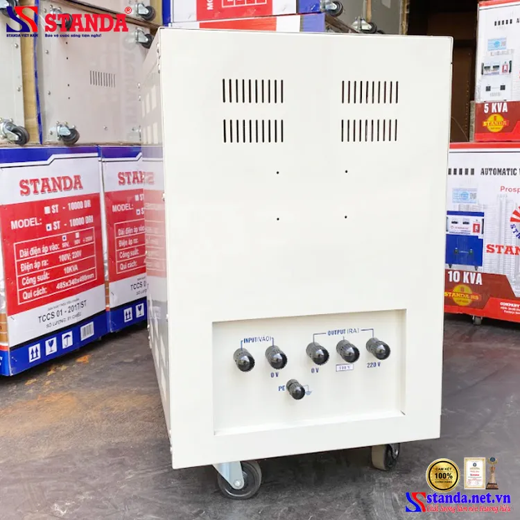 Mặt sau máy biến áp cách ly Standa 20KVA