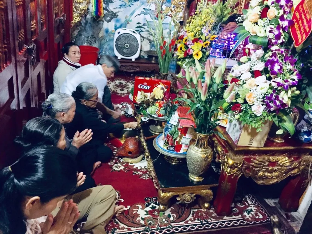 dang-le-vao-cung-cam-den-ba-chua-kho-bac-ninh