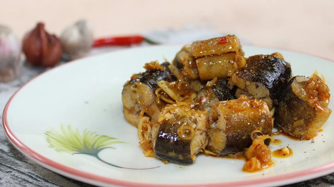 Alt: Hình ảnh món lươn xào sả ớt