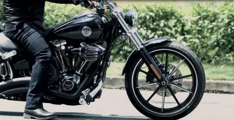 Kinh nghiệm và hình ảnh người lái xe moto phân khối lớn an toàn